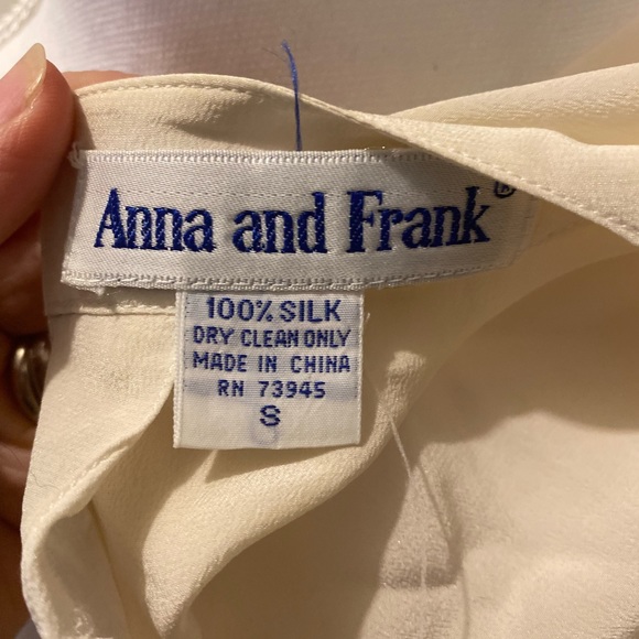 Anna and Frank Cream Vintage Tunic Blouse with Shoulder Pads - Picture 6 of 10